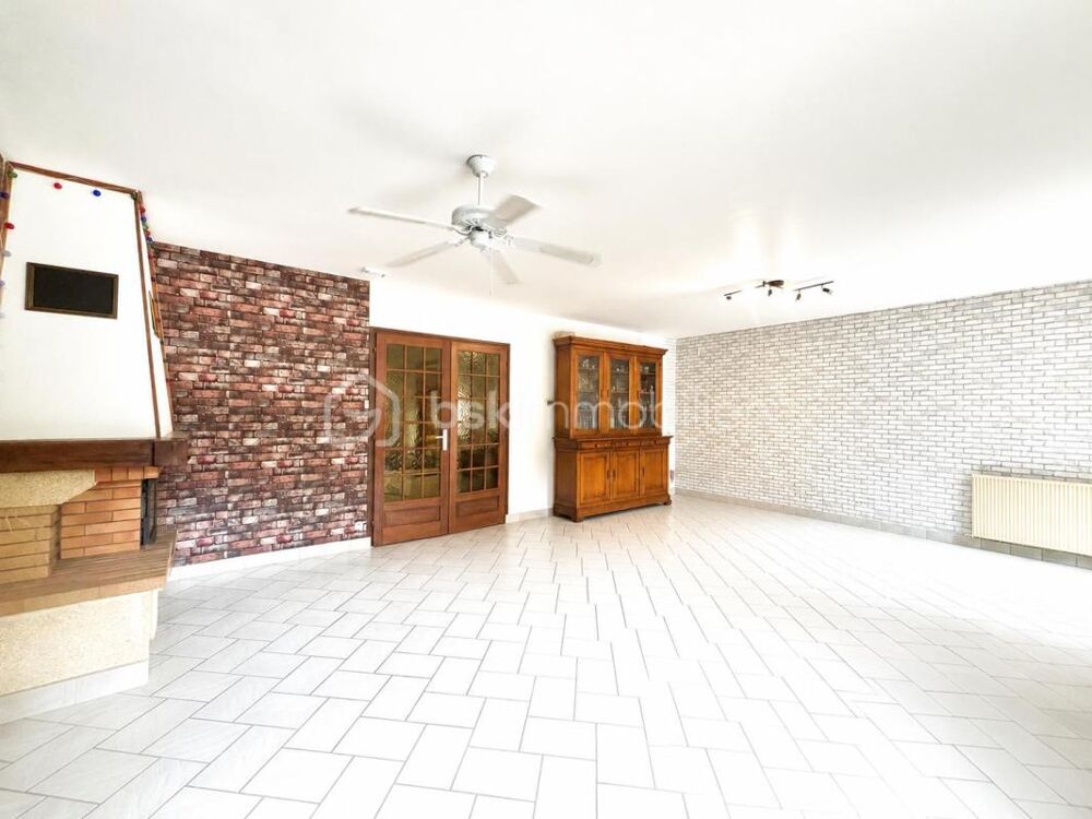 CROLLES Maison familiale de 110 m2 avec jardin, piscine et vue sur la dent de Crolles