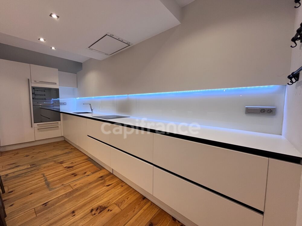 Vente Maison Maison type Loft - hypercentre Tarbes avec terrasses et double parking Tarbes