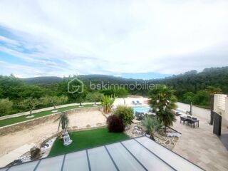  Villa  vendre 12 pices 266 m