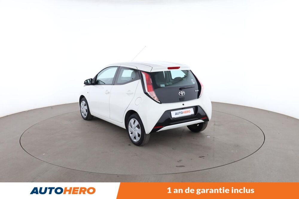 Aygo 1.0 VVT-i X-Play 5P 69 ch 2016 occasion 92130 Issy-les-Moulineaux