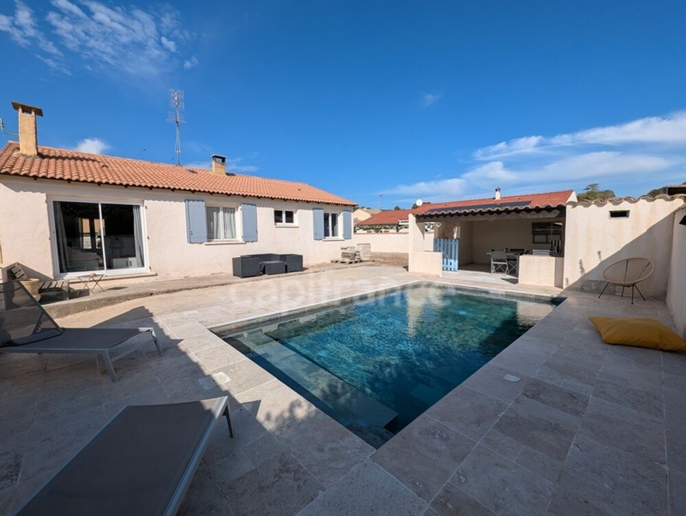 Maison de 93 m² climatisée avec piscine et dépendance de 50 m² sur la commune de SAINT GILLES (30)