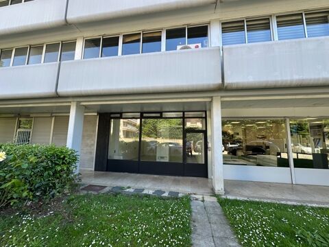 Local/bureau &agrave; louer TASSIN LA DEMI LUNE (69) local commercial ou bureaux au phare &agrave; tassin de 45m2 990 69160 Tassin la demi lune