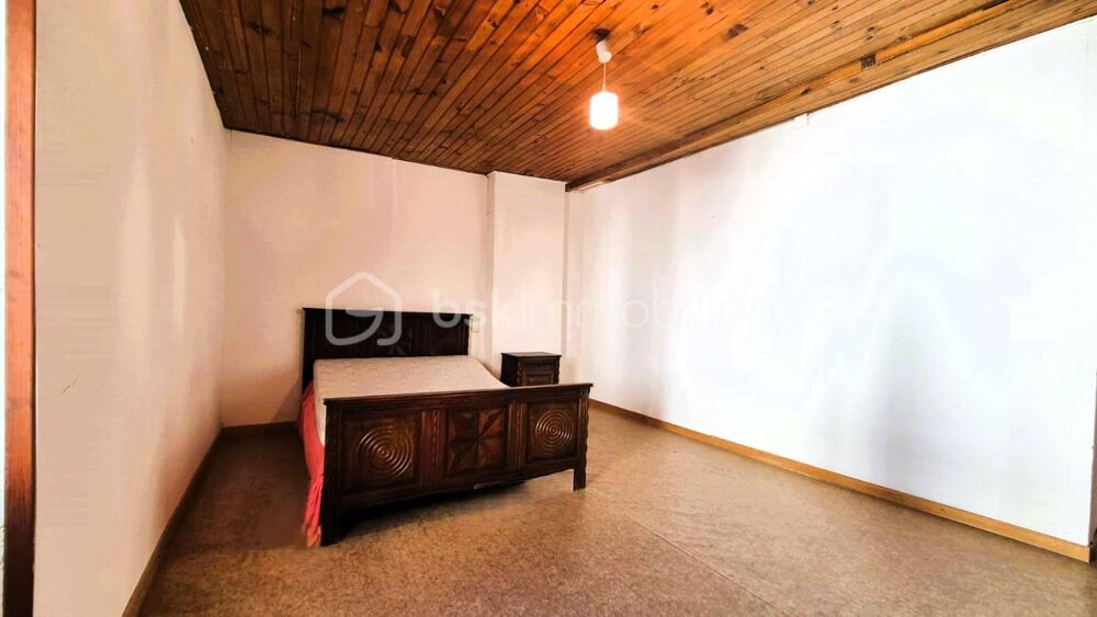 Vente Maison *** Maison de village- 165m²- T6- 4 grandes Chambres-  A Rénover- La Palme*** La palme