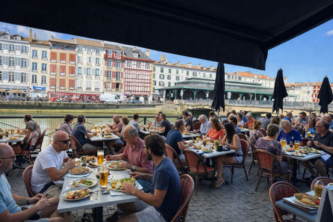 EXCEPTIONNEL � RESTAURANT EMPLACEMENT N&deg;1 BORD DE L'EAU � BAYONNE 385000 64100 Bayonne