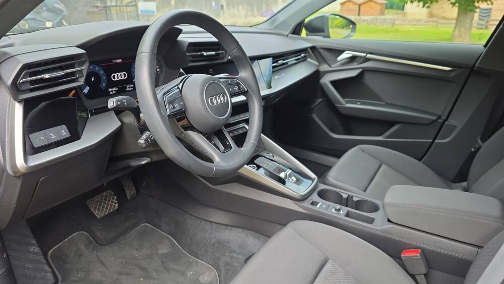 A3 1.5 TFSI 150 S-Tronic 7 Buisness - Automatique Entretien con 2024 occasion 95000 Cergy