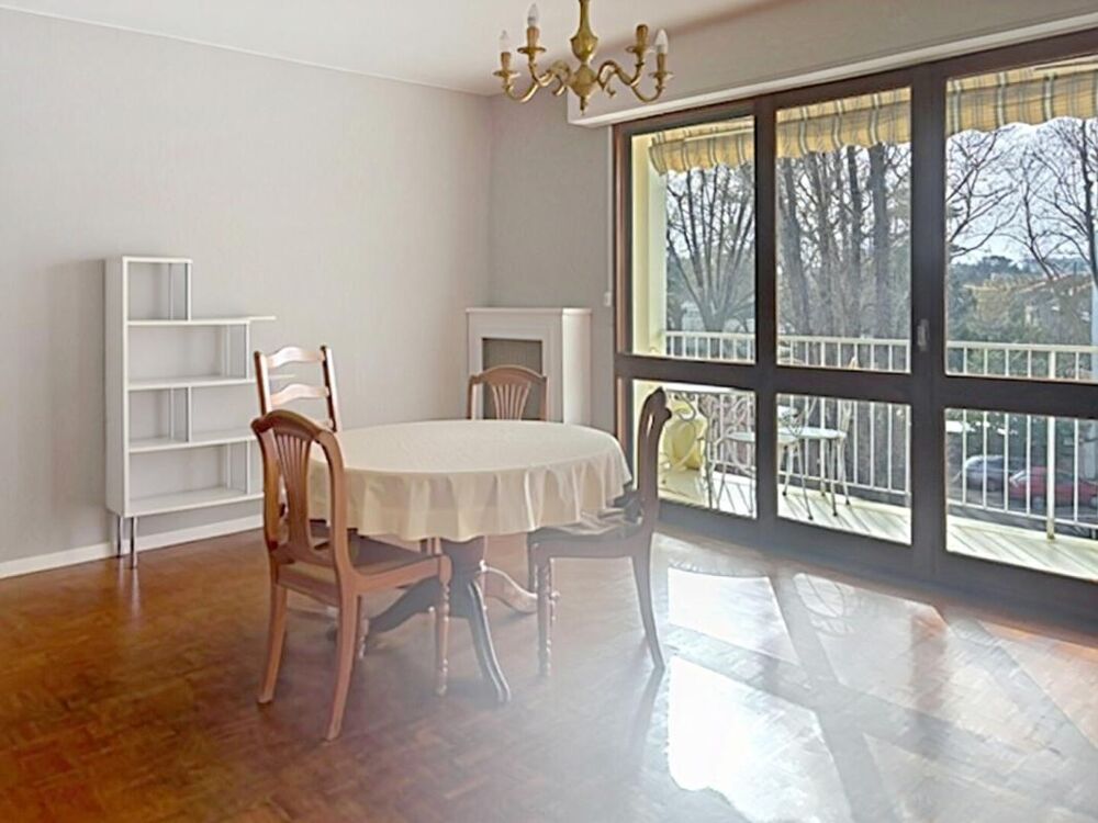 33110 LE BOUSCAT CENTRE VILLE APPARTEMENT T5 95 m2 CELLIER ET GARAGE INDIVIDUEL