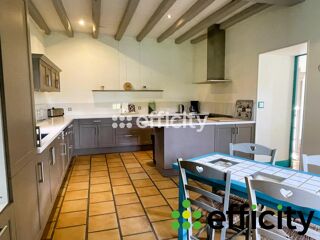  Maison � vendre 10 pi�ces 360 m�