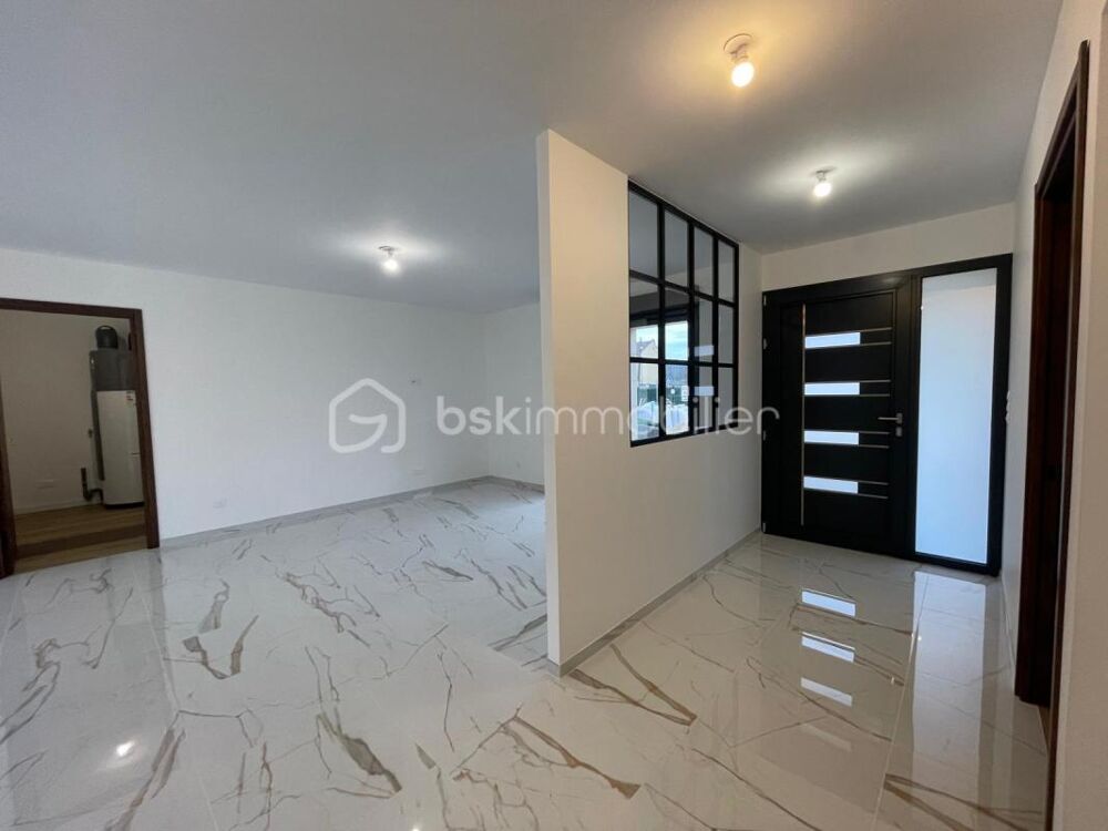 Vente Maison Maison de 2025 de 104m² avec jardin et garage Malesherbes