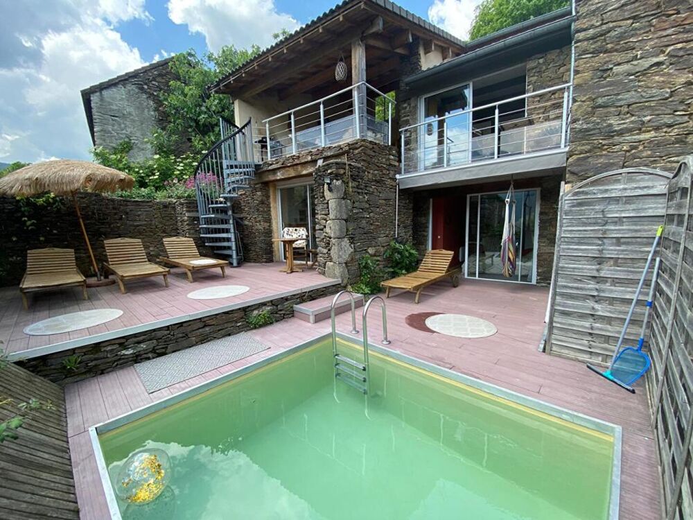 Maison de caractère et gîte face aux montagnes