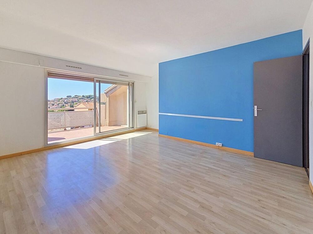 Vente Appartement Carqueiranne coeur de ville - T3, 60 m², terrasse vue mer, 2 pkgs, au calme Carqueiranne