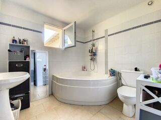  Immeuble � vendre 442 m�