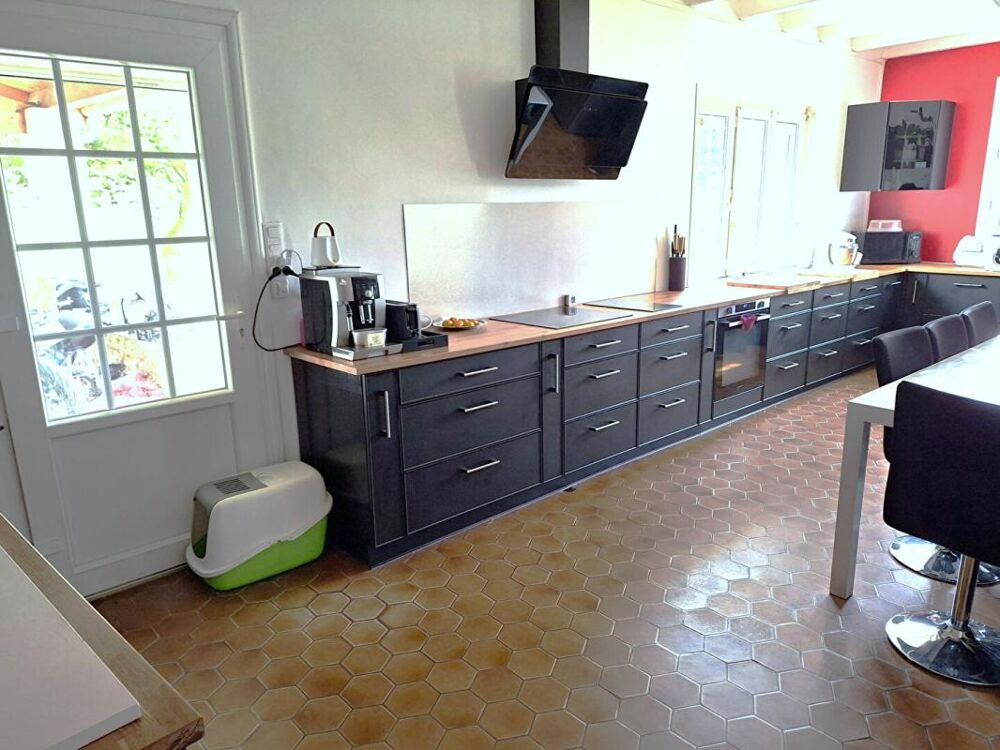 Maison Saint Savinien17350 169 m2 + Garage et Dépendances