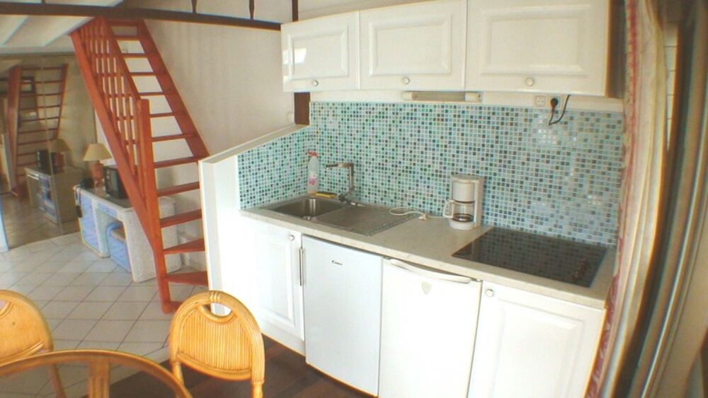 Vente Appartement Bas du Fort, bel appartement duplex T3 piscine plage à pied et parking Le gosier