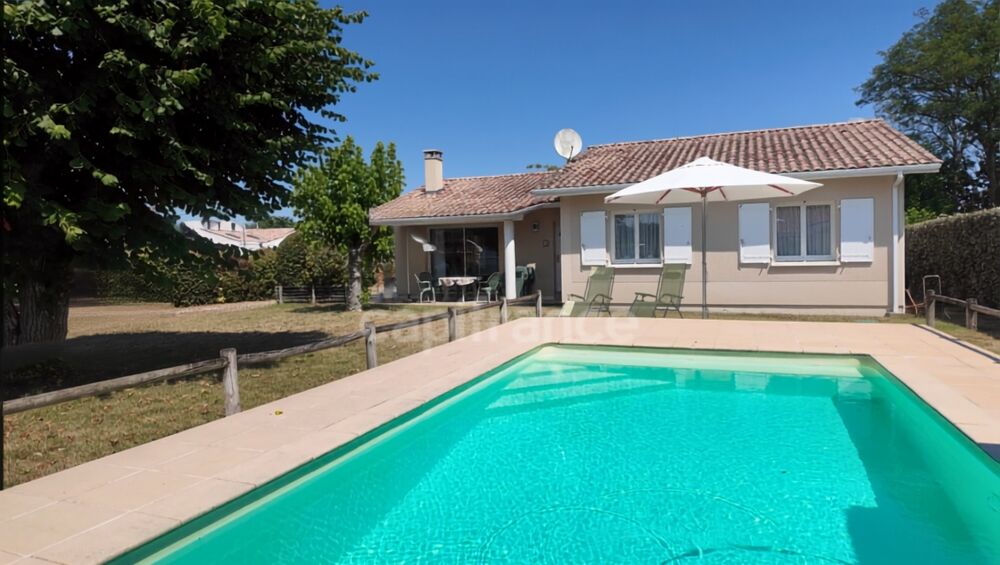 Vente Maison LACANAU - PROCHE CENTRE ET A 2 PAS DU PORT - Maison 5 pièces de 107m2 -Terrain 794m2 Lacanau