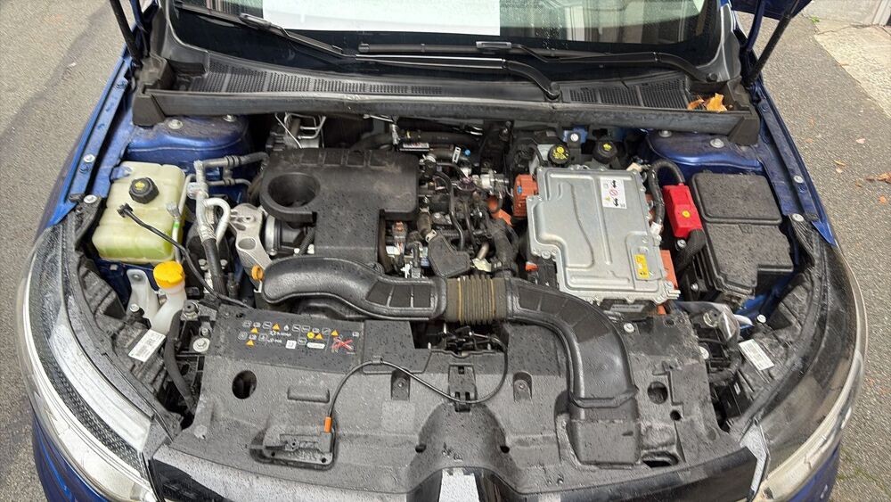 M&eacute;gane 1.6 E-TECH 158 EDC Intens - Premi&egrave;re main Entretien construc 2021 occasion 16100 Cognac