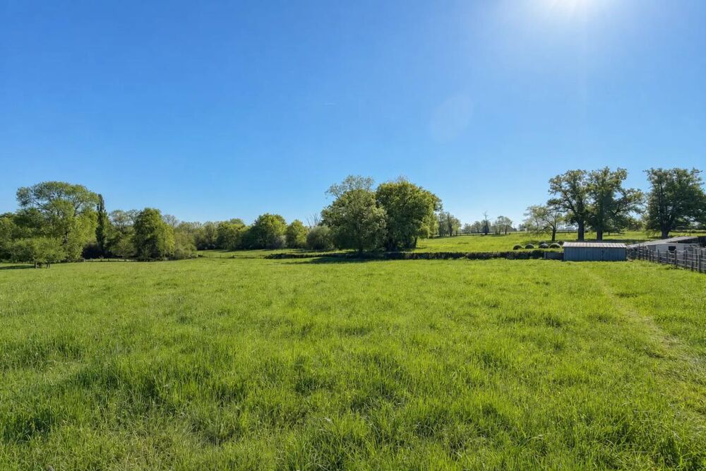 Propriété rare avec piscine et tennis sur 1,6 ha