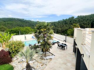  Villa  vendre 11 pices 266 m