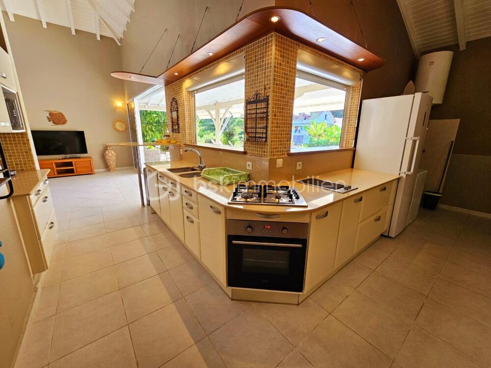 à vendre  Propriété/château Saint-François (97118)