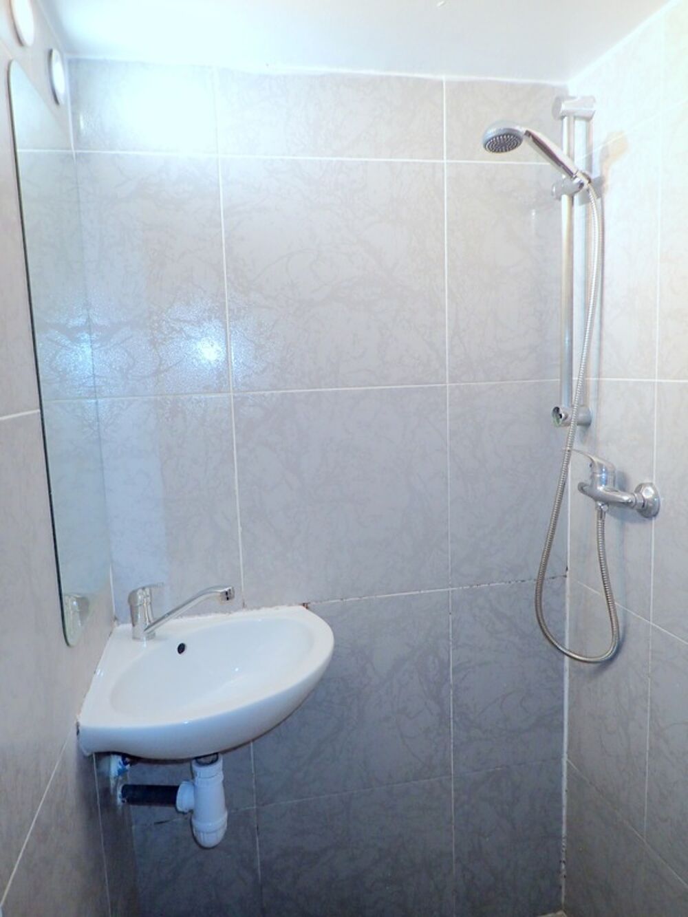 Vente Duplex/Triplex Rouen Hypercentre : Beau Duplex 20 m� id�al �tudiant, c�libataire, local commercial ou investisseur ... 79 K� ! Rouen