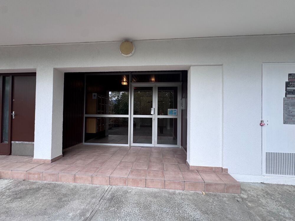 Vente Appartement Appartement à vendre 2 pièces  (73) - T2 de 47 M2 loué - Vue dégagée et balcon Chambery
