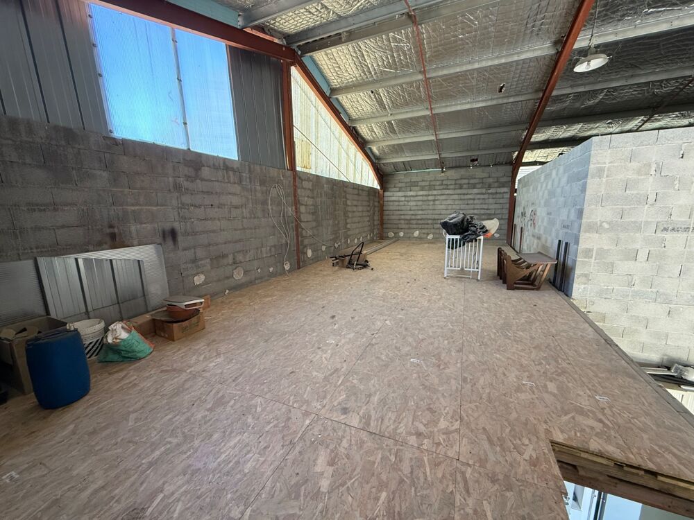   Local/bureau à vendre 150 M2 quai de déchargement, jardin VILLELAURE (84) Villelaure