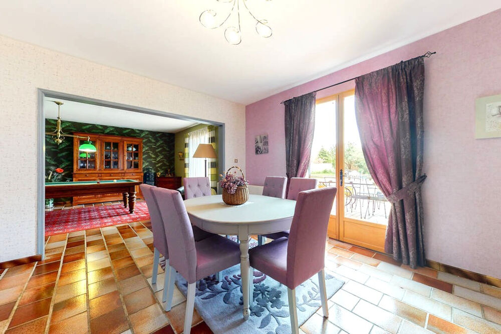 Superbe Maison de Village, Villa ou Propriété de Charme de 239 m² Entièrement Rénovée, avec sa Piscine chauffée, Poolhouse, Gara
