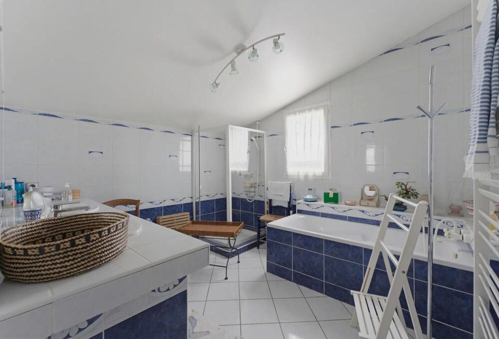 Maison avec Piscine à Saint-Caprais-de-Bordeaux