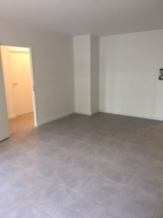  Appartement à louer 3 pièces 71 m²