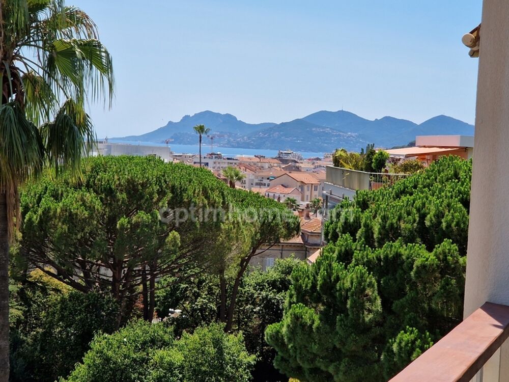 Vente Appartement Appartement 2 pièces de 57 m² traversant avec terrasses dans résidence avec piscine Cannes