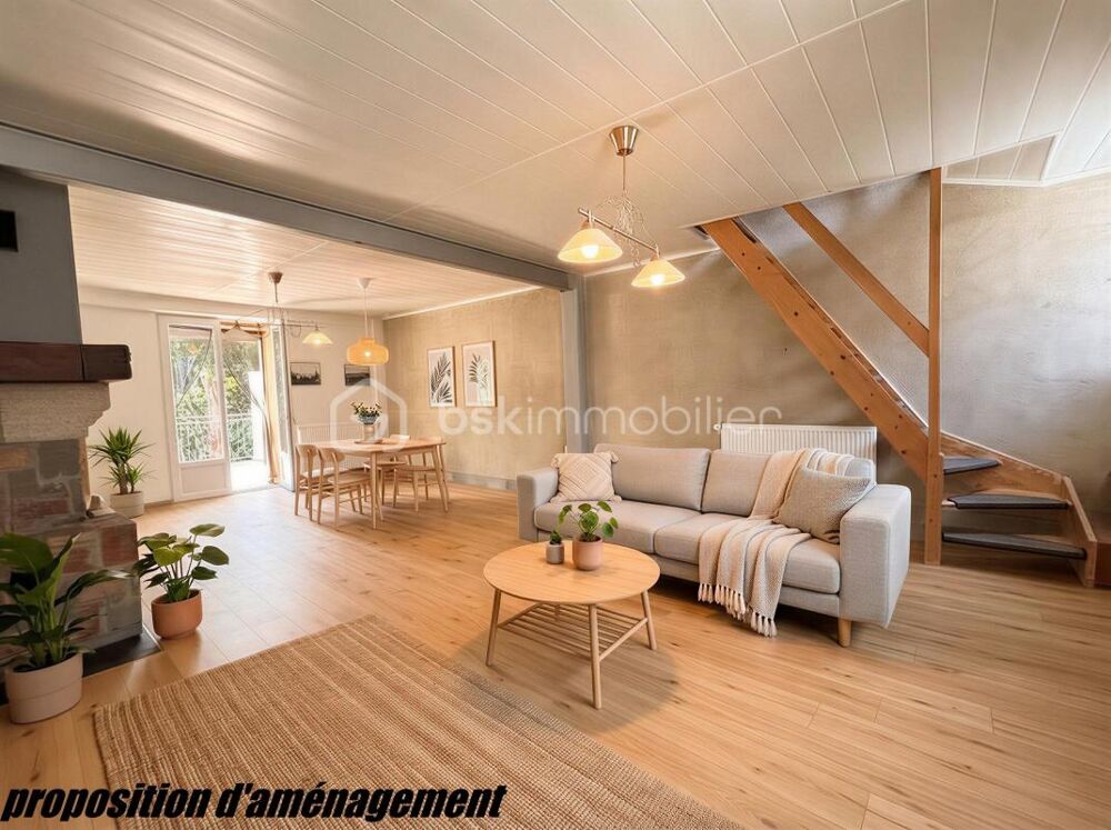 MAISON DE VILLAGE avec JARDIN