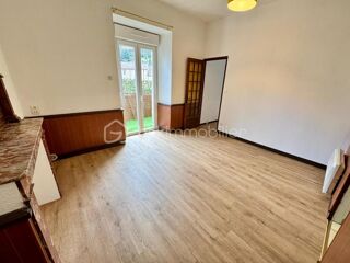  Immeuble à vendre 13 pièces 325 m²