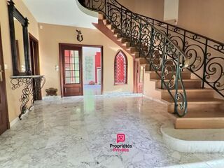  Maison � vendre 8 pi�ces 316 m�