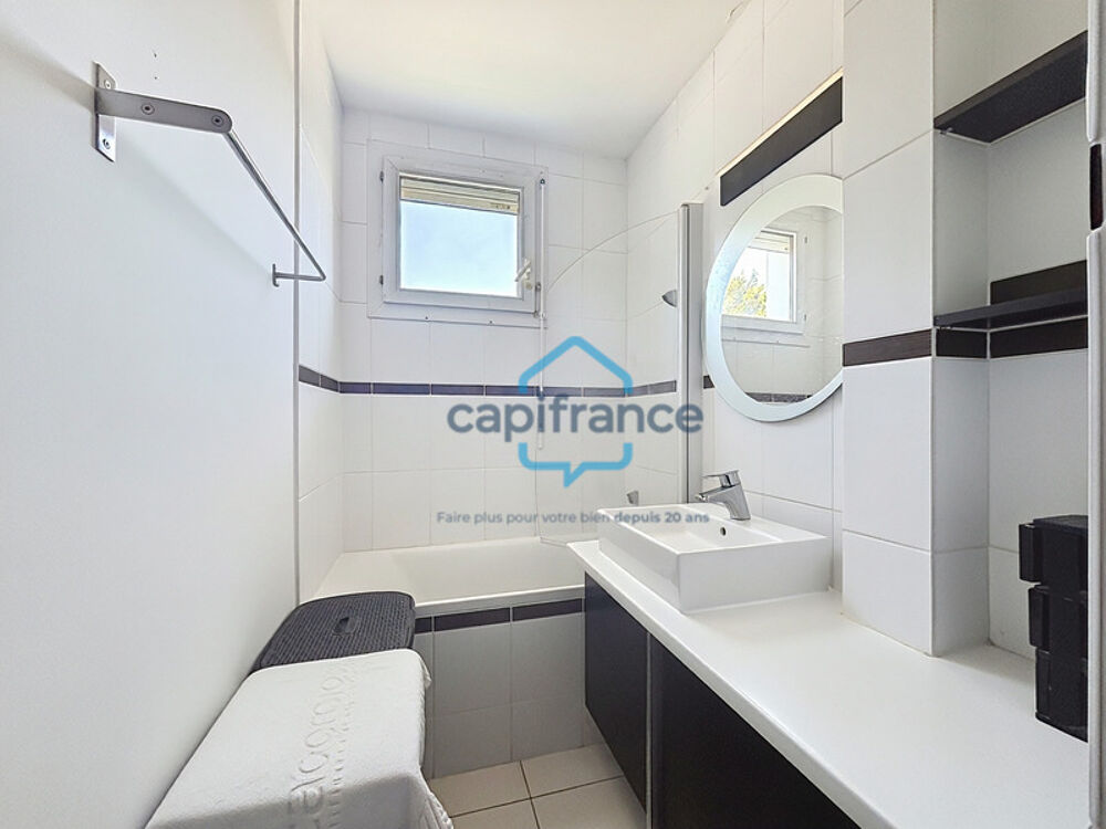 Appartement T4 lumineux avec cave, box/parking et grand stationnement extérieur
