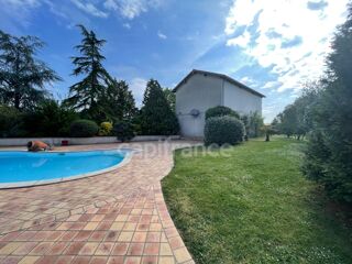  Maison à vendre 8 pièces 377 m²