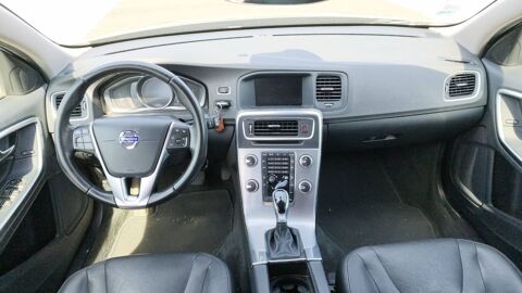 V60 2.0 D3 150 Geartronic 8 Momentum Business 2017 occasion 69008 Lyon