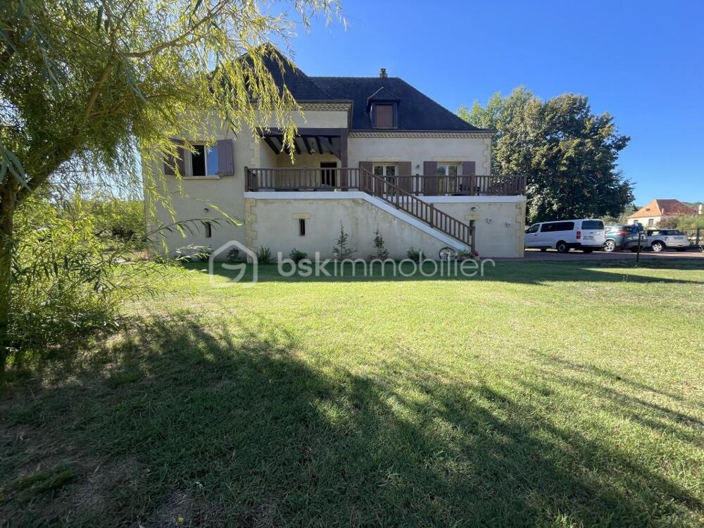 Belle bâtisse de 200 m² habitables + 150 m² de sous-sol sur 3 128 m² de terrain constructibles