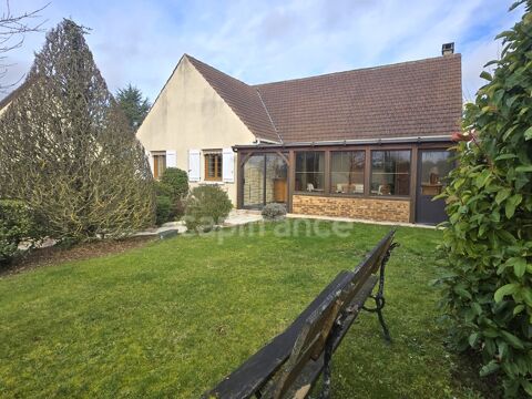   Dpt Val d'Oise (95), � vendre maison T7 au calme � MERIEL  - 162 m2 habitable - Terrain 801 m2 Maison - 7 pi�ce(s) - 180 m�
