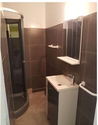  Appartement à louer 3 pièces 55 m²