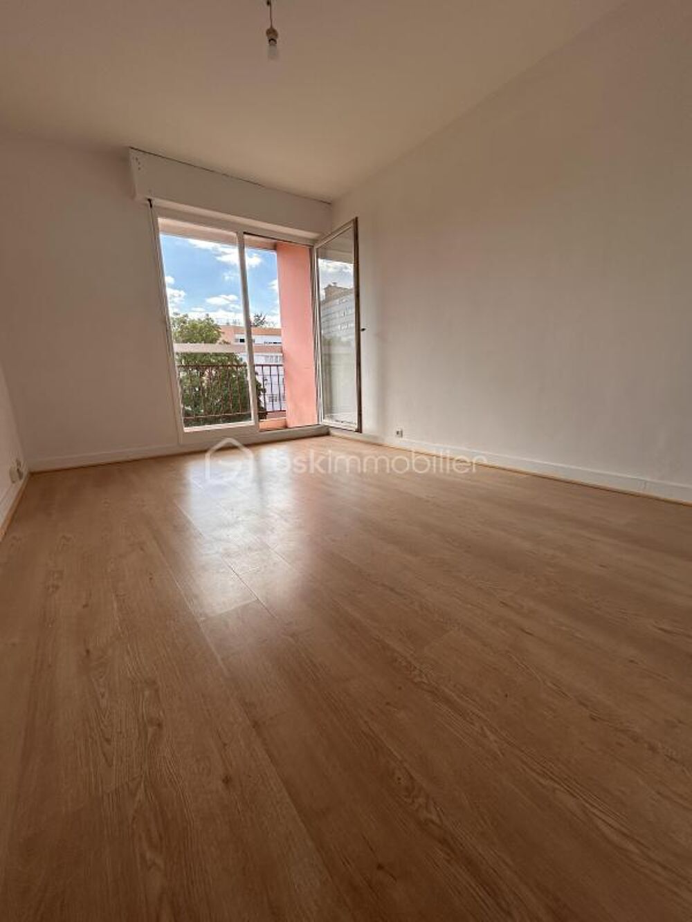 Vente Appartement 95 000 €… MAIS COMBIEN VAUT-IL SELON VOUS ?  VENTE INTERACTIVE À ÉPINAY SOUS SENART – F3 DE 63 m² Epinay sous senart
