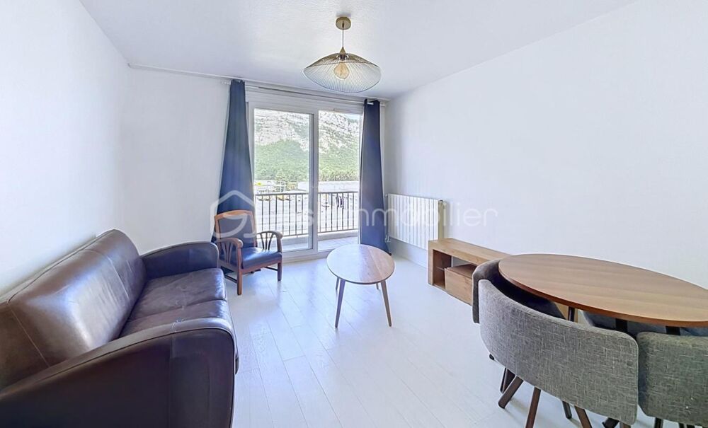 T3 rénové avec balcon
