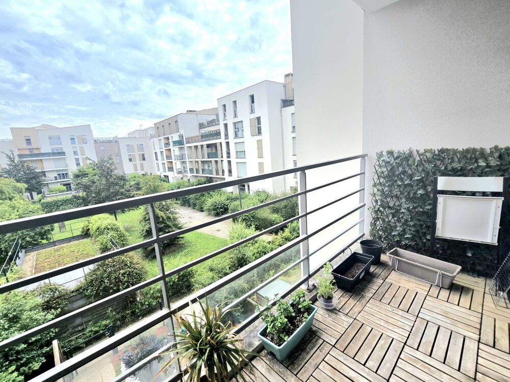 Créteil limite Maisons Alfort - Appartement 3 pièces avec balcon et parking, proche du RER D et du métro ligne 8