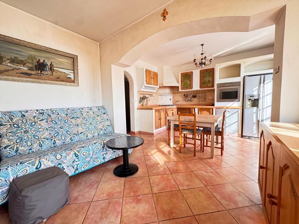 Vente Maison SAINT-VICTORET  Villa indépendante de 137 m² avec 91 m² de dépendances et fort potentiel Saint victoret