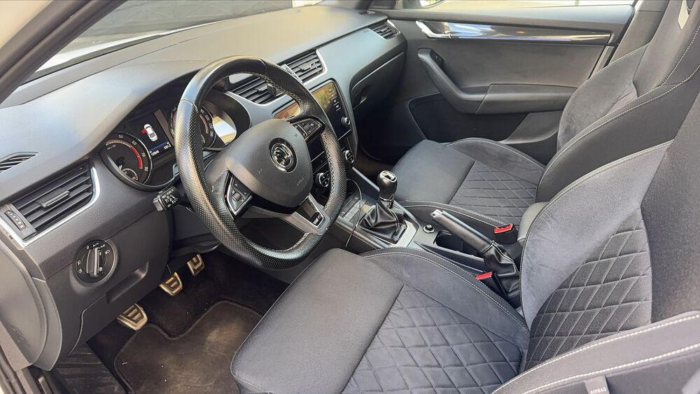Octavia RS III 2 TSI 230 N/A 2017 occasion 92800 Puteaux