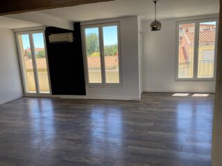  Appartement à louer 4 pièces 80 m²