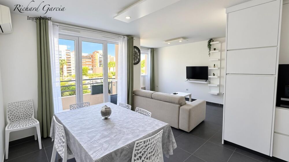 Appartement La Seyne Sur Mer 2 pièces 51 m2 - Deux places de parking en. sous -sol