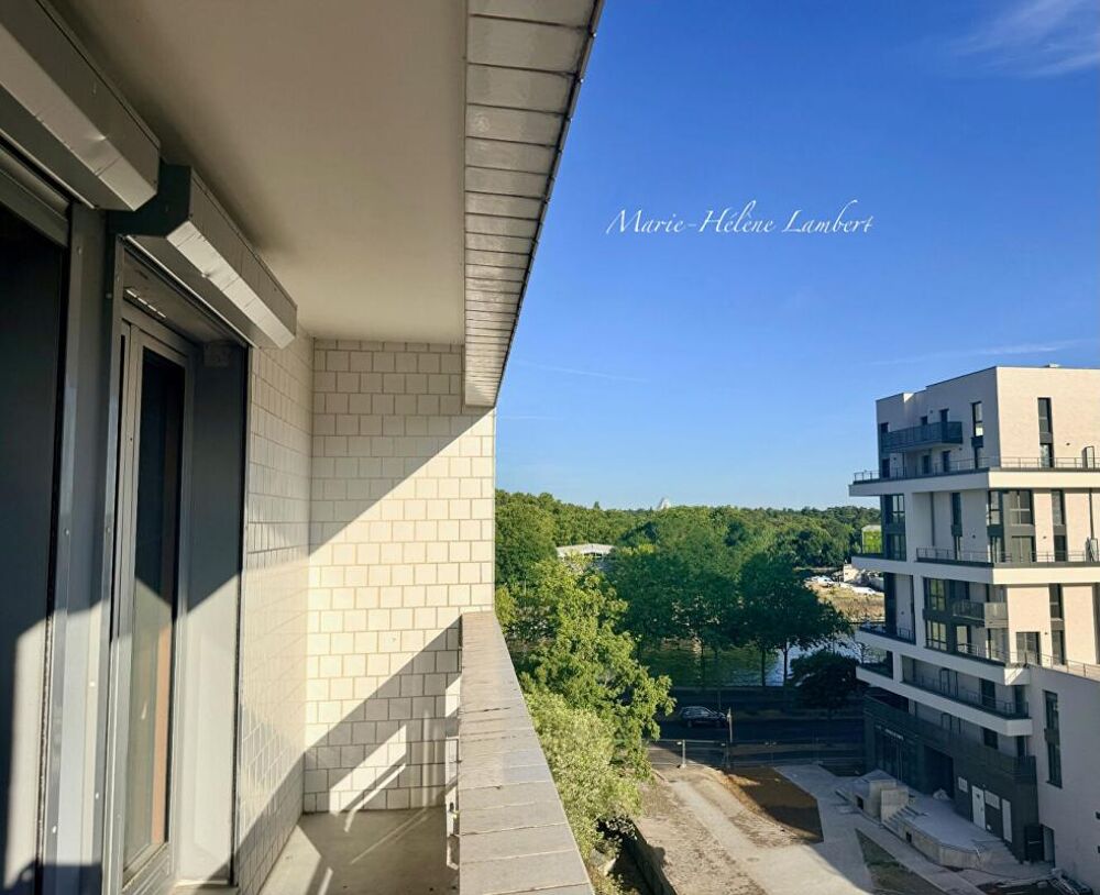 SURESNES CENTRE-VILLE - Appartement 3 pièce(s) 74 m2 - ASCENSEUR - TERRASSE - PARKING - CAVE - BUS AU PIED DE L'APPARTEMENT