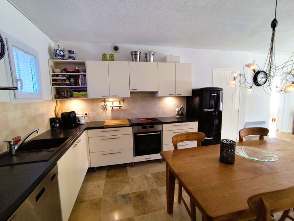 NANS LES PINS (VAR) NOUVEAUTE !!! En résidence sécurisée Villa 110m² (103m²loi carrez) avec jardin 400m² et parkings