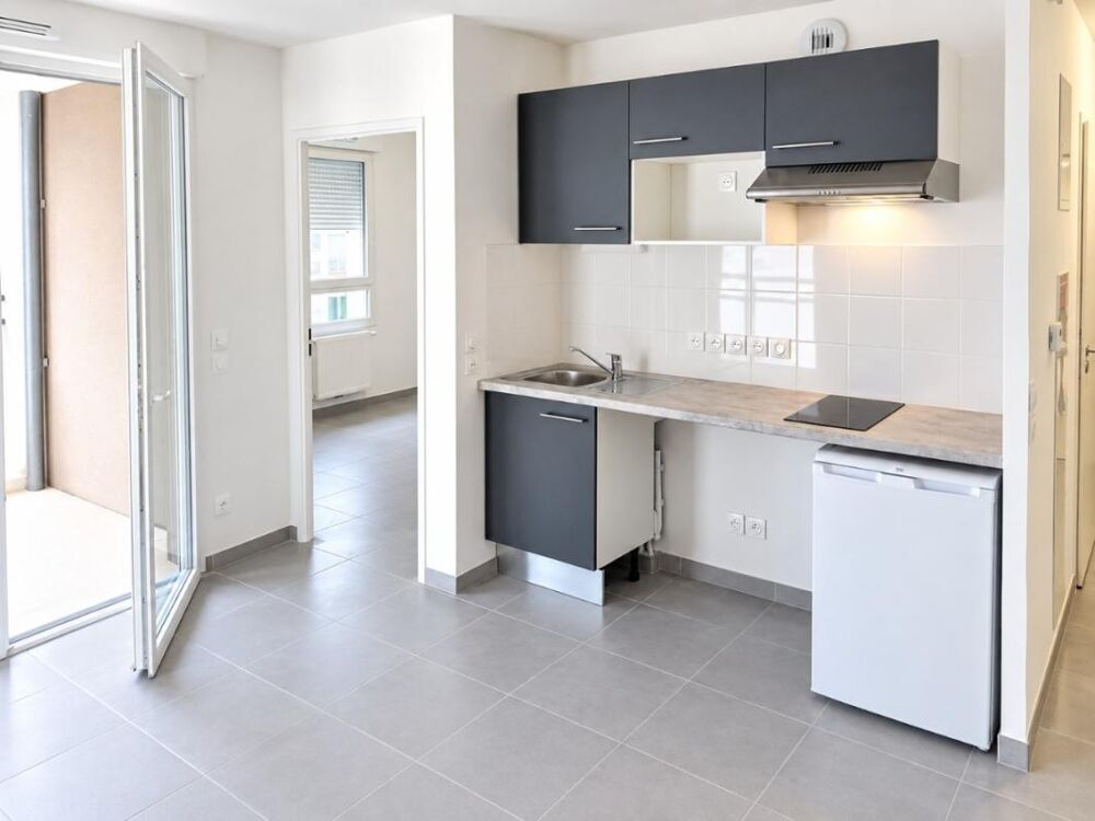 Location Appartement Appartement T2 avec deux balcons et parking à Nimes Nimes