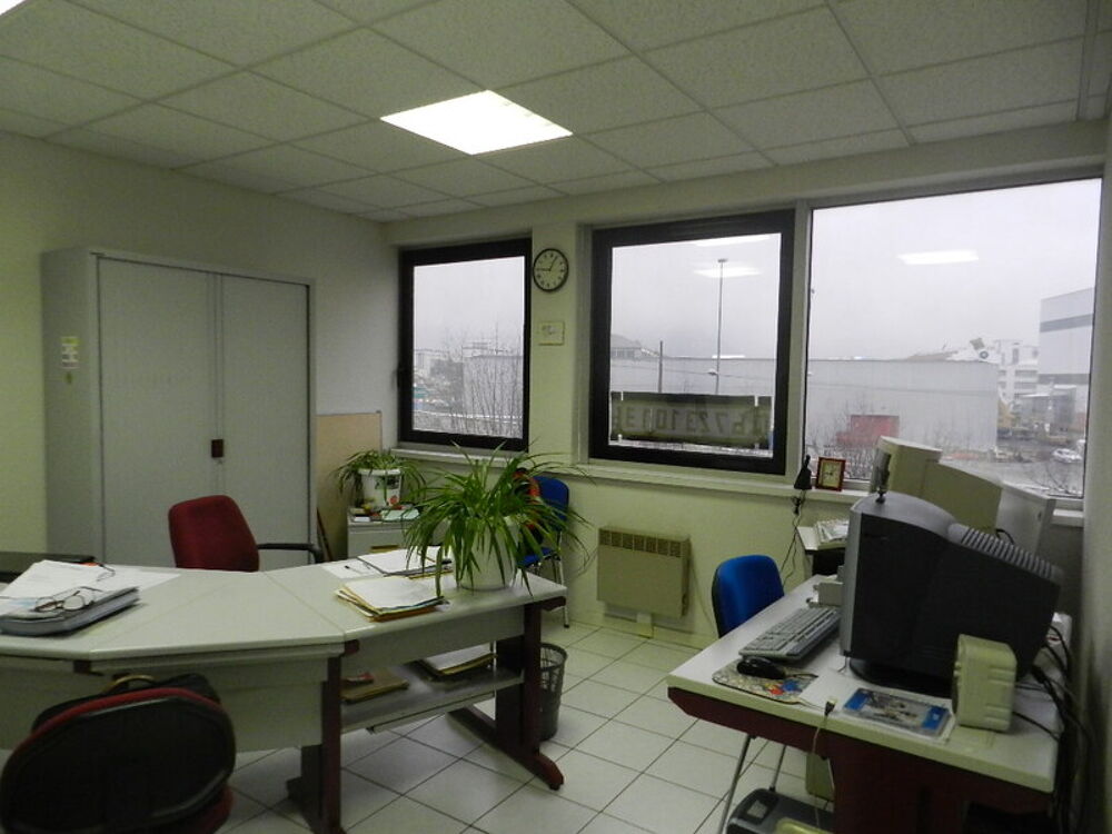   Dpt Isère (38), à louer GRENOBLE Bureau 127 M² 