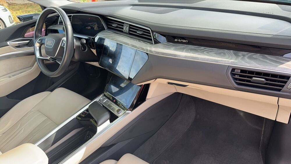 E-TRON Q8 55 Quattro 85 kWh 408 Avus Extended - Entretien construct 2019 occasion 69360 Chassieu
